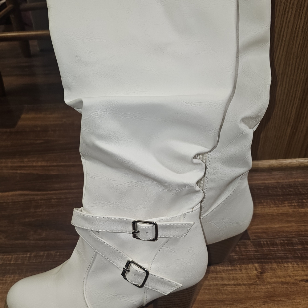 Forever 21 White Heeled Boots with Buckle Detail